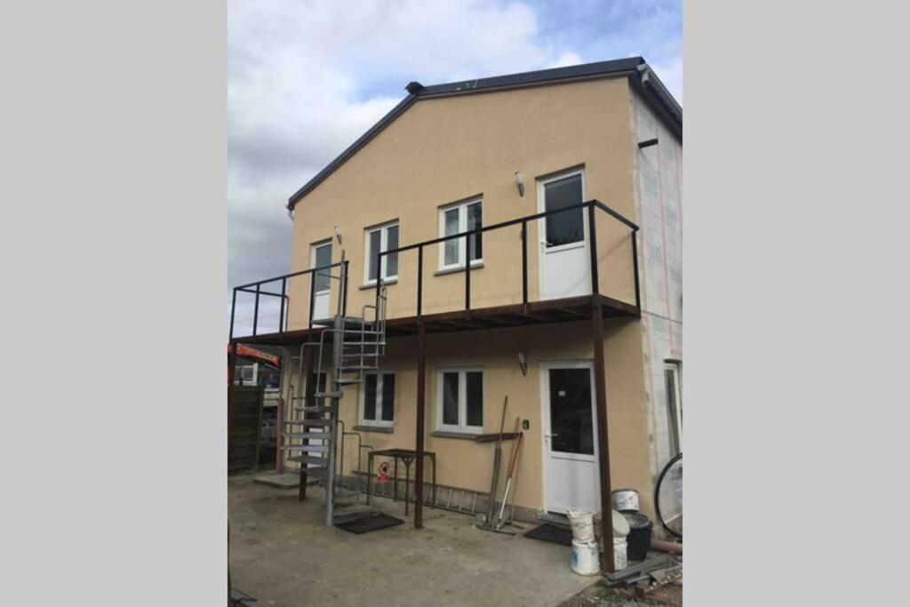 Cosy Appartement ,Dinant, Abbaye De Maredsous Anhee Exterior photo